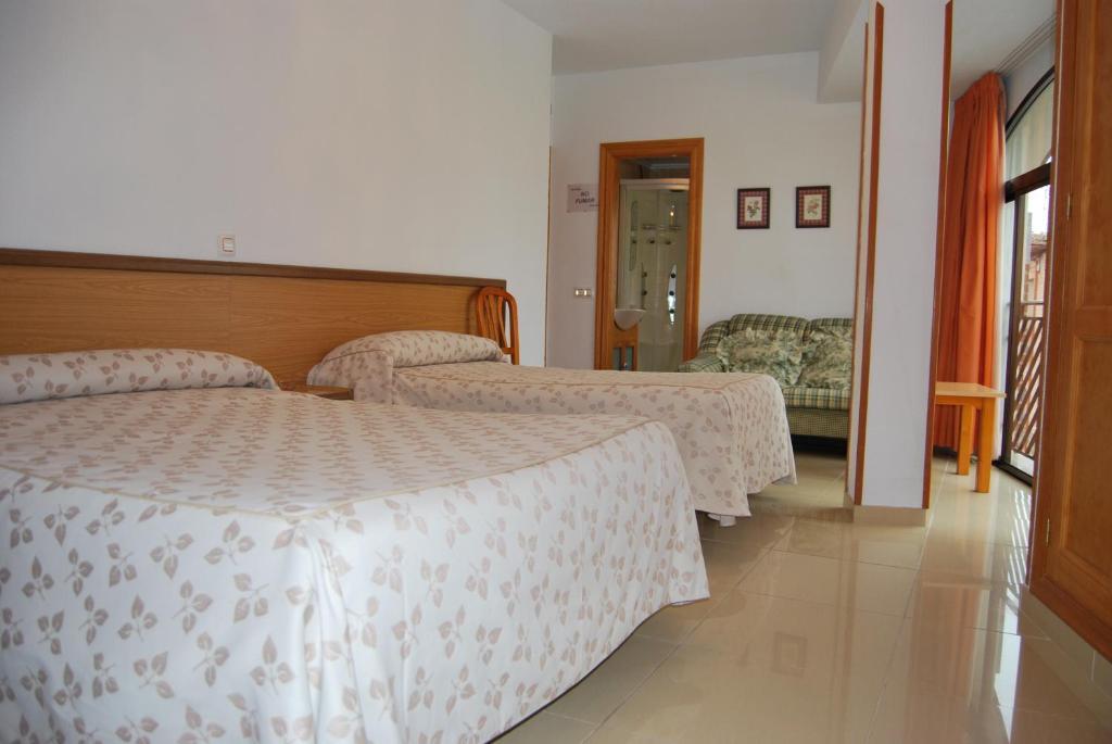 Hostal Cazalegas Habitación foto